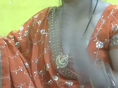 HOT-SEEMAA online show from June 7, 2026, 8:14 pm