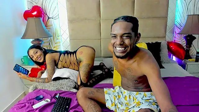 Snapshot of bigblackhotx1 chatting on September 20, 2025, 6:18 am bigblackhotx1 online show from September 20, 2025, 6:18 am