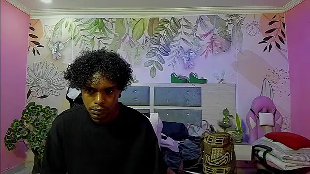 Snapshot of bigblackhotx1 chatting on January 18, 2026, 12:52 pm bigblackhotx1 online show from January 18, 2026, 12:52 pm