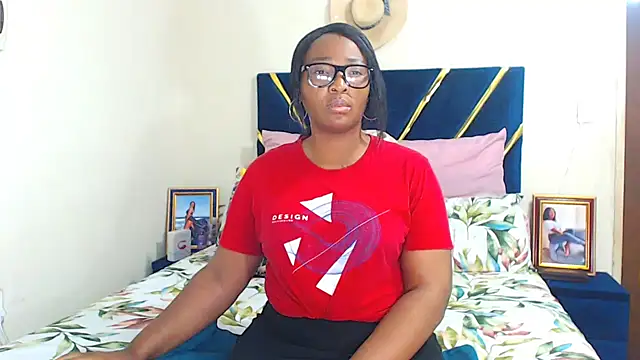 Snapshot of veronica1xxx chatting on September 30, 2025, 6:25 pm veronica1xxx online show from September 30, 2025, 6:25 pm