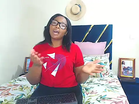 Snapshot of veronica1xxx chatting on September 27, 2025, 6:36 pm veronica1xxx online show from September 27, 2025, 6:36 pm