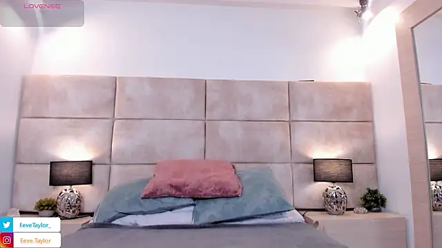 Snapshot of Eevee_Taylor chatting on February 28, 2026, 3:39 am Eevee Taylor online show from February 28, 2026, 3:39 am