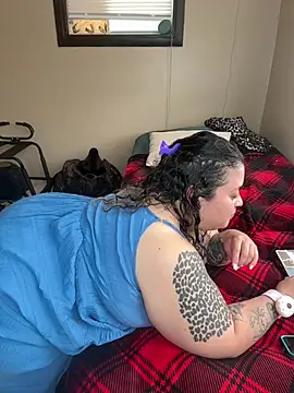 tillymarie34 online show from June 28, 2026, 8:37 pm