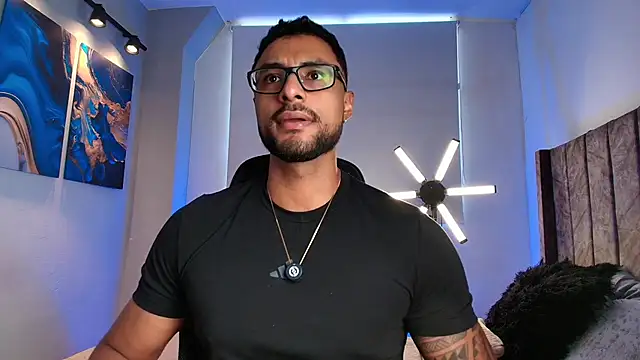 LiamGarcia1 online show from May 15, 2026, 4:38 pm