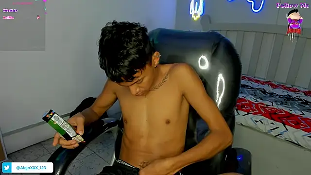 loistwink  online show from October 31, 2025, 5:48 am