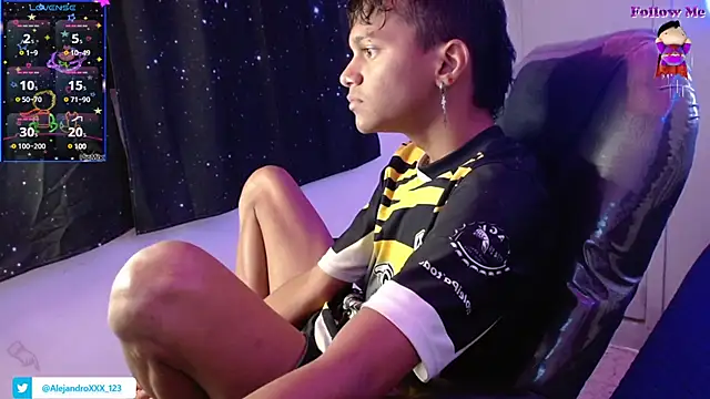 loistwink  online show from March 15, 2025, 3:29 am