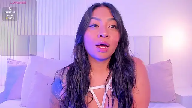 aisha brownn online show from November 30, 2025, 3:35 pm