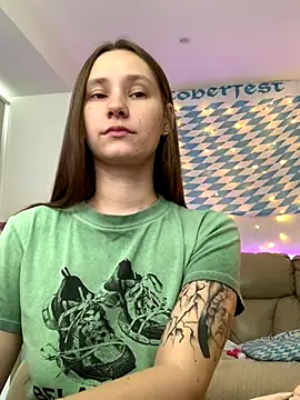 Snapshot of HotCaramellsTV chatting on September 26, 2025, 8:32 am HotCaramellsTV online show from September 26, 2025, 8:32 am