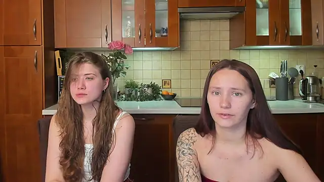 Snapshot of HotCaramellsTV chatting on May 26, 2026, 11:30 am HotCaramellsTV online show from May 26, 2026, 11:30 am