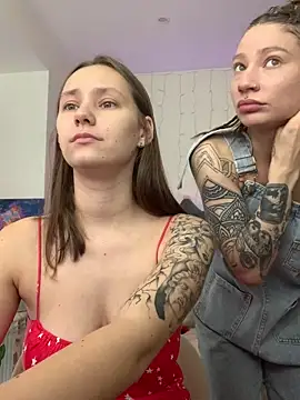Snapshot of HotCaramellsTV chatting on September 14, 2025, 9:09 am HotCaramellsTV online show from September 14, 2025, 9:09 am