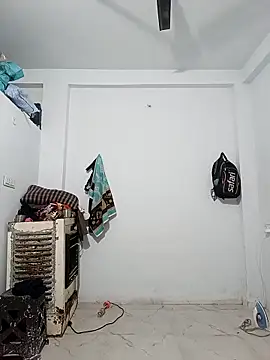 pintuS40 online show from April 5, 2026, 11:00 pm