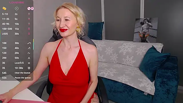 Snapshot of Sofia_Soul chatting on February 14, 2026, 5:35 pm Sofia Soul online show from February 14, 2026, 5:35 pm