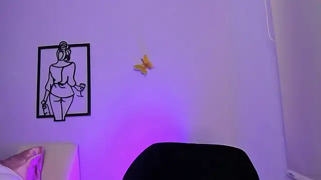 Allison-Bell1 online show from October 9, 2025, 8:42 pm