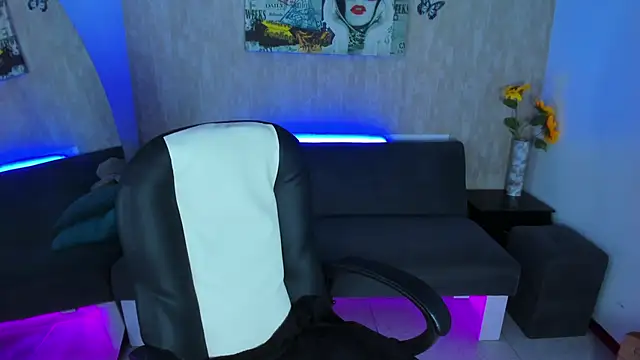 nova sex01 online show from March 13, 2026, 5:12 am