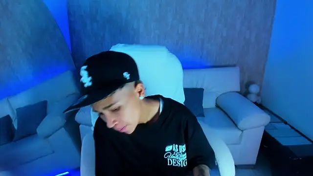 nova sex01 online show from October 8, 2025, 5:09 am