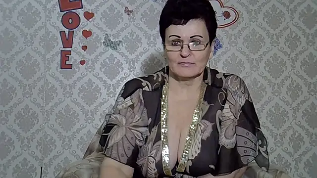 PaulaGolden online show from December 24, 2024, 6:06 pm