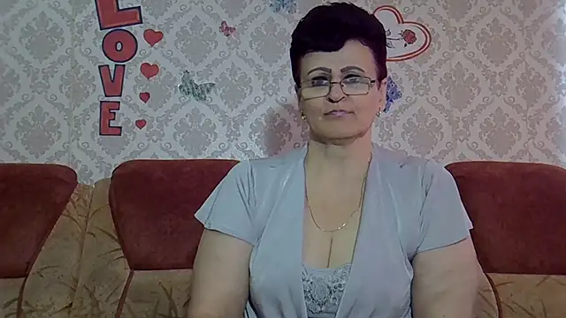 PaulaGolden online show from October 11, 2025, 7:53 am