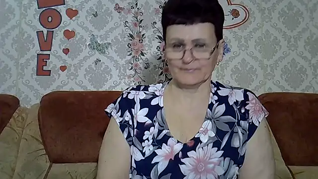 PaulaGolden online show from April 6, 2026, 6:53 pm