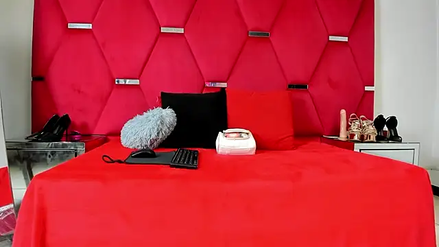 AmiraDulcee online show from November 23, 2025, 3:11 pm