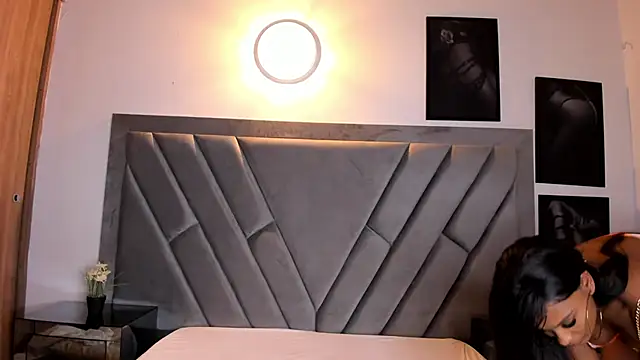 brenda nova18 online show from November 25, 2025, 9:15 pm