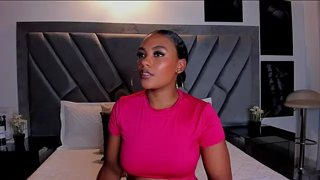 Snapshot of brenda_nova18 chatting on September 26, 2025, 9:21 pm brenda nova18 online show from September 26, 2025, 9:21 pm