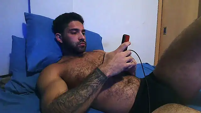 Snapshot of macho_fit chatting on May 1, 2026, 3:33 am macho fit online show from May 1, 2026, 3:33 am