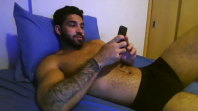 macho fit online show from February 11, 2026, 4:18 pm