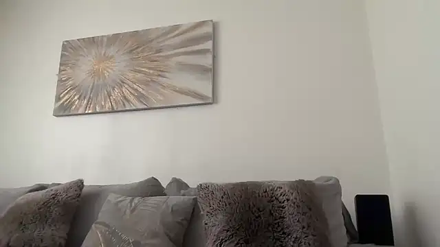 Serena 4you online show from February 15, 2026, 3:33 pm