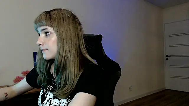 Princess Shy    online show from March 11, 2025, 5:24 pm