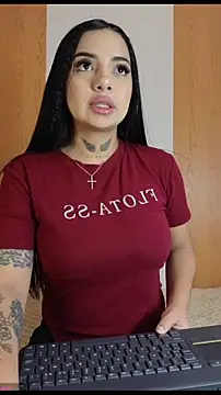 Alissfressa online show from June 19, 2026, 1:44 am