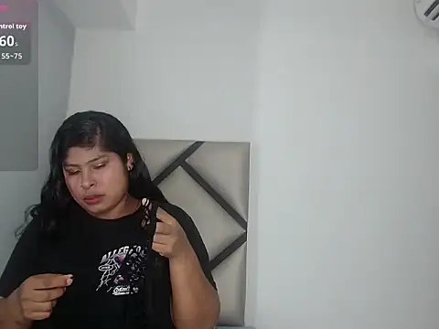 izabellElisa online show from January 14, 2026, 3:32 am