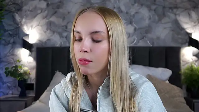 AftonConnett online show from April 9, 2026, 2:02 am