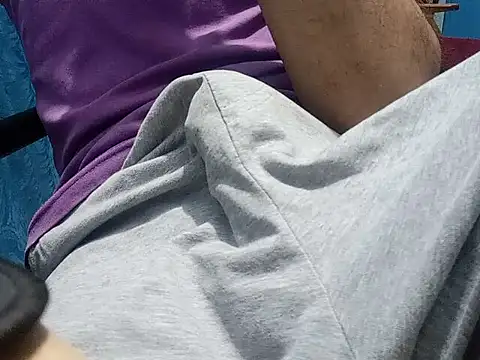 SALLY OMAR  online show from April 22, 2026, 3:19 pm