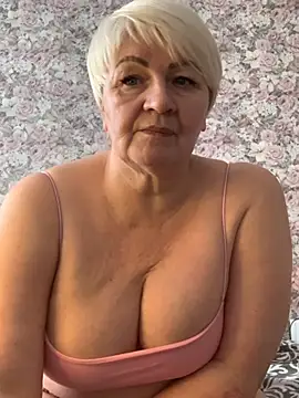 Laura Millf online show from February 15, 2025, 4:56 pm
