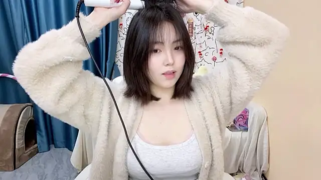 Snapshot of Supassra_Sp chatting on February 14, 2025, 11:31 am Supassra Sp online show from February 14, 2025, 11:31 am