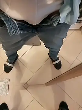 Snapshot of ptrz990 chatting on November 5, 2025, 1:58 pm ptrz990 online show from November 5, 2025, 1:58 pm