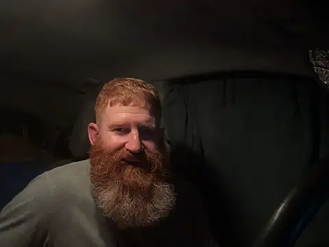 Snapshot of Redfurr69 chatting on December 13, 2024, 11:02 am Redfurr69 online show from December 13, 2024, 11:02 am