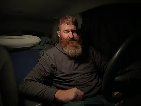 Snapshot of Redfurr69 chatting on December 16, 2024, 2:15 am Redfurr69 online show from December 16, 2024, 2:15 am