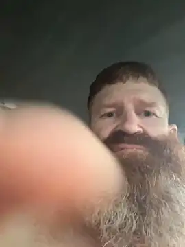 Snapshot of Redfurr69 chatting on December 13, 2024, 11:39 pm Redfurr69 online show from December 13, 2024, 11:39 pm