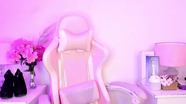 Snapshot of MollyBigBoobs12 chatting on March 13, 2025, 11:59 pm MollyBigBoobs12 online show from March 13, 2025, 11:59 pm