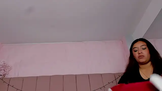 Snapshot of MollyBigBoobs12 chatting on November 1, 2025, 8:57 pm MollyBigBoobs12 online show from November 1, 2025, 8:57 pm