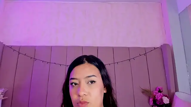 Snapshot of MollyBigBoobs12 chatting on September 26, 2025, 8:27 pm MollyBigBoobs12 online show from September 26, 2025, 8:27 pm