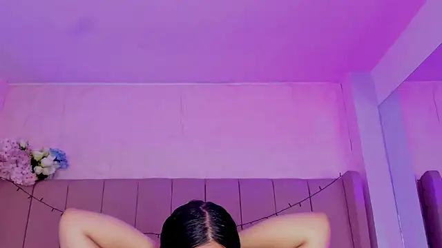 Snapshot of MollyBigBoobs12 chatting on November 5, 2025, 8:45 pm MollyBigBoobs12 online show from November 5, 2025, 8:45 pm