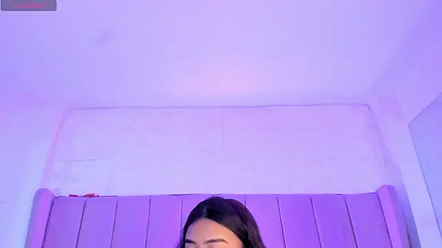 Snapshot of MollyBigBoobs12 chatting on March 20, 2025, 9:46 pm MollyBigBoobs12 online show from March 20, 2025, 9:46 pm