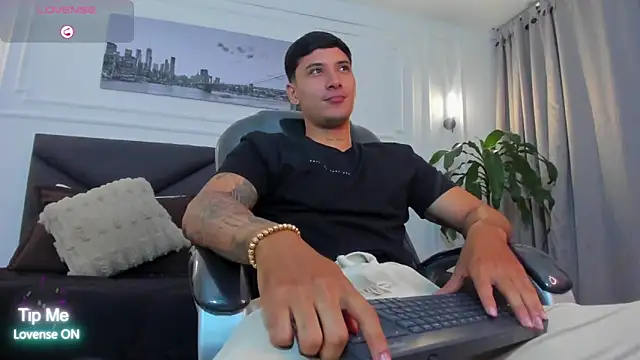 Damian23   online show from November 6, 2025, 10:19 am