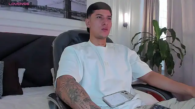 Damian23   online show from April 14, 2026, 12:54 pm