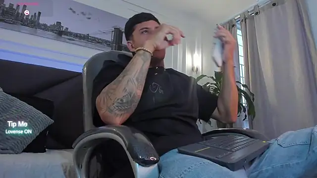 Damian23   online show from March 1, 2026, 8:20 pm