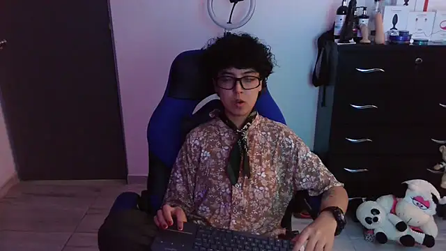 thomascooper7 online show from February 19, 2026, 7:11 pm