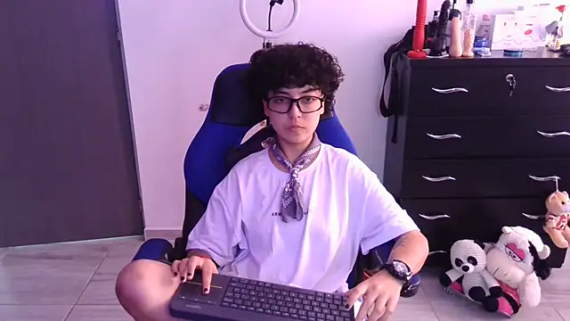 thomascooper7 online show from March 2, 2026, 7:10 pm