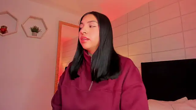 Snapshot of Christine_Laam chatting on January 17, 2026, 12:20 pm Christine Laam online show from January 17, 2026, 12:20 pm